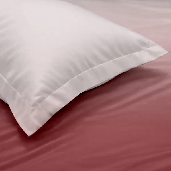 Taffy_Pink_Solid_King_Size_Bedsheet