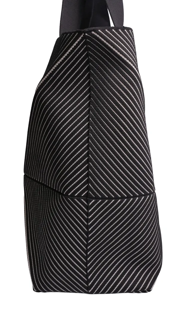 Glomex_Geometric_Chevron_Knit_Tote_Bag
