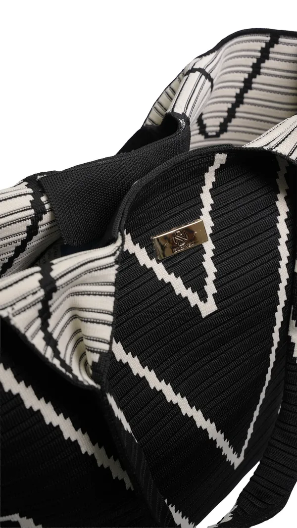 Glomex_Black_Zigzag_Tote