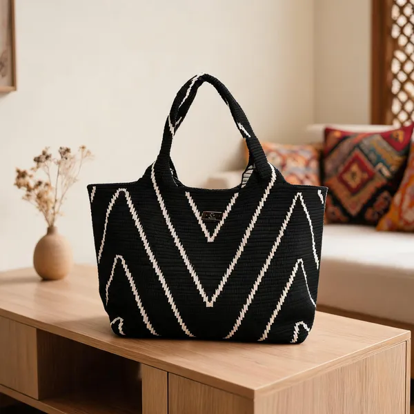 Glomex_Black_Zigzag_Tote