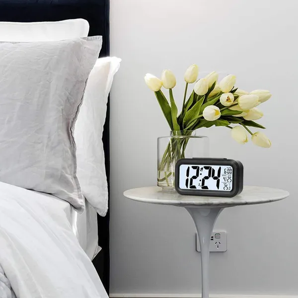 Rhonnium_Digital_Black_Clock