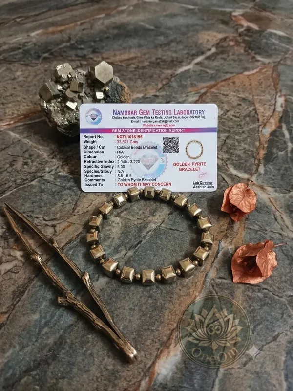 Golden_Pyrite_Crystal_Cube_Bead_Bracelet_For_Unisex