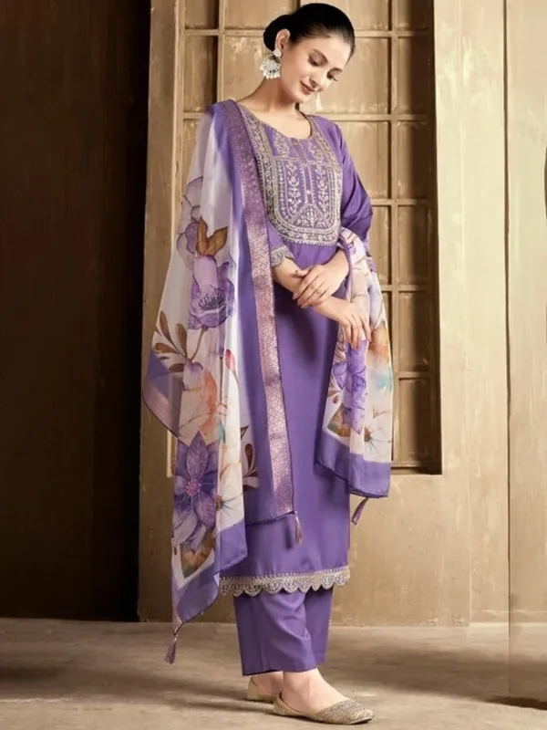 Women_Rayon_Slub_Kurta_Pant_set_with_Digital_Printed_Dupatta