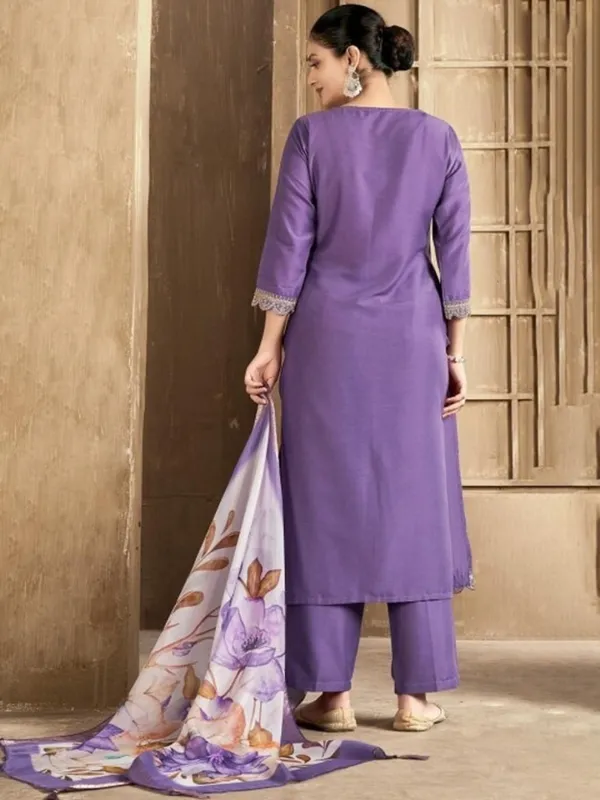 Women_Rayon_Slub_Kurta_Pant_set_with_Digital_Printed_Dupatta