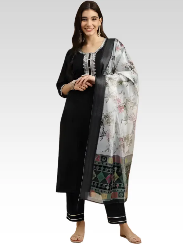 Women_Magic_Cotton_Kurta_Pant_set_with_Digital_Printed_Dupatta