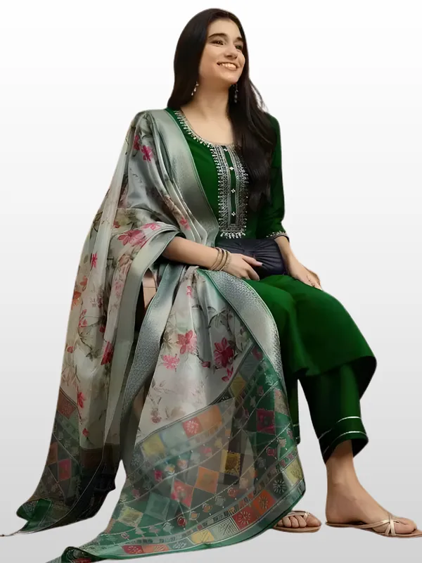 Women_Magic_Cotton_Kurta_Pant_set_with_Digital_Printed_Dupatta