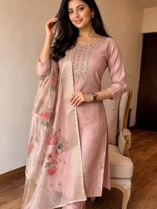 Women_Rayon_Slub_Kurta_Pant_set_with_Digital_Printed_Dupatta