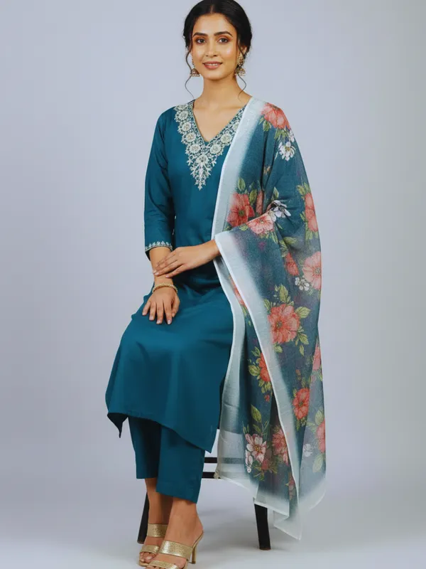 Women_Rayon_Slub_Kurta_Pant_set_with_Digital_Printed_Dupatta