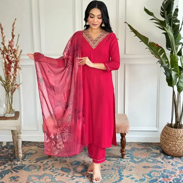 Women_Rayon_Slub_Kurta_Pant_set_with_Digital_Printed_Dupatta