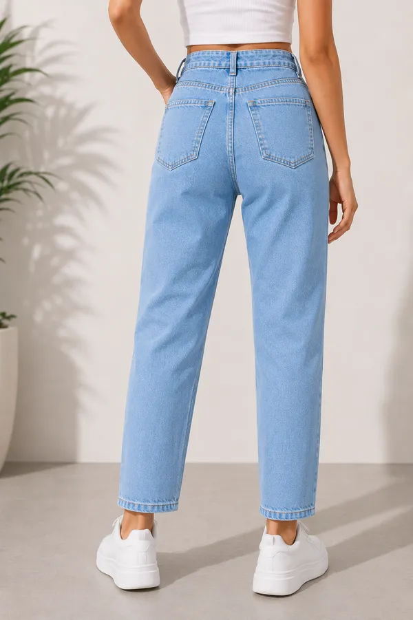Women_Light_Blue_Mom_Fit_Jeans