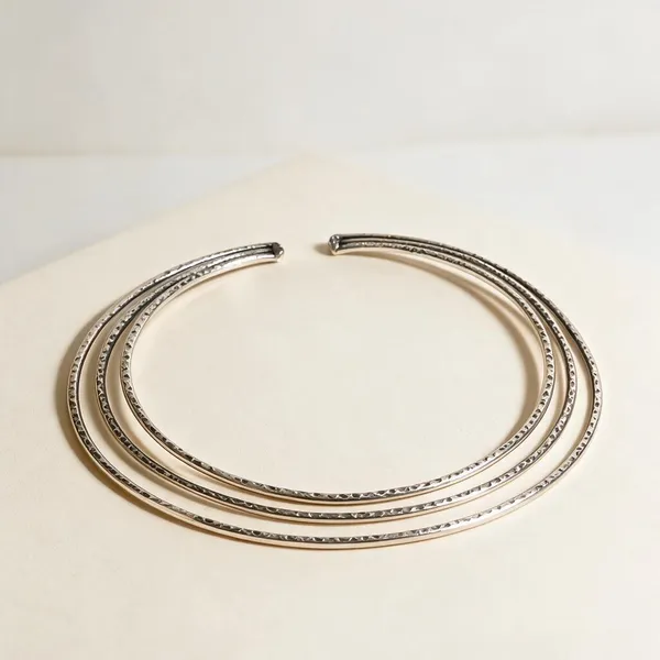 Oviya_Silver_Plated_3_Layer_Hasli_Necklace