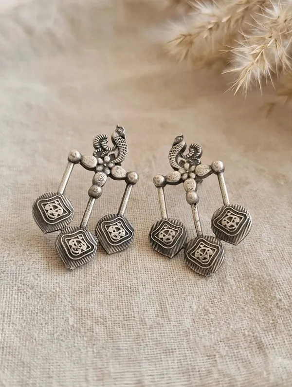 Morpankhi_Silver_Plated_Stud_Earring
