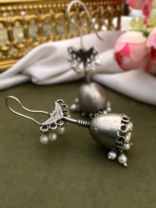 Bell_Shaped_Silver_Plated_Jhumkis_With_Pearls