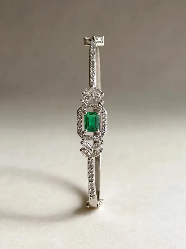 Zainab_Microplated_Green_Stone_Ad_Openablebracelet_Cuff