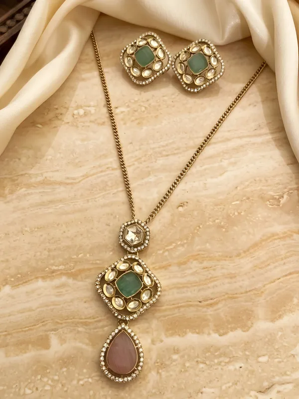 Pratyaksha_Apala_Microplated_Mint_Pink_Polki_Pendant_Chain_With_Studs