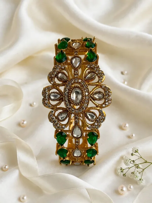 Reena_Polki_Antique_Gold_Plated_Green_Openable_Kada