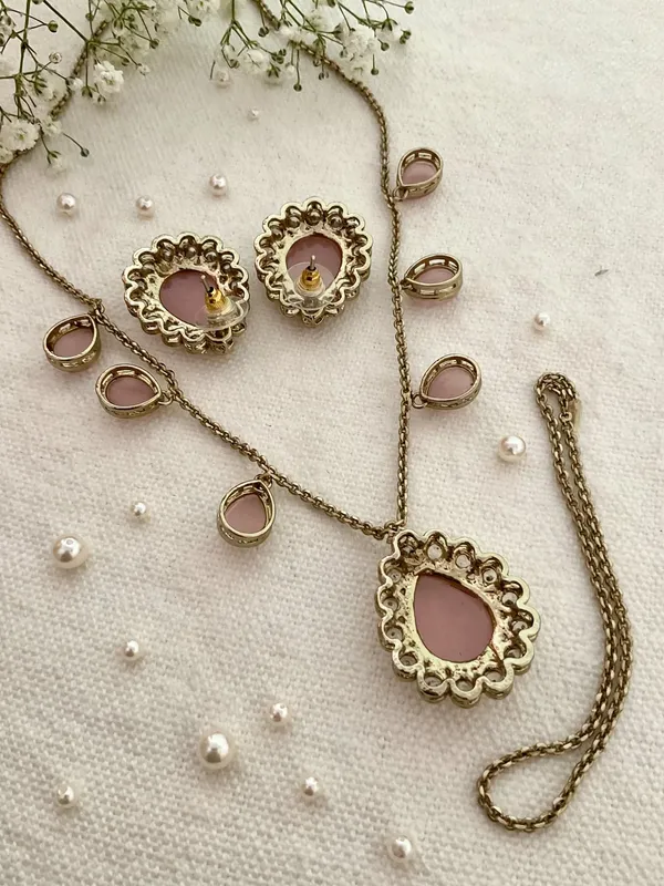 Viri_Pink_Stone_Apala_Polish_Necklace_Set
