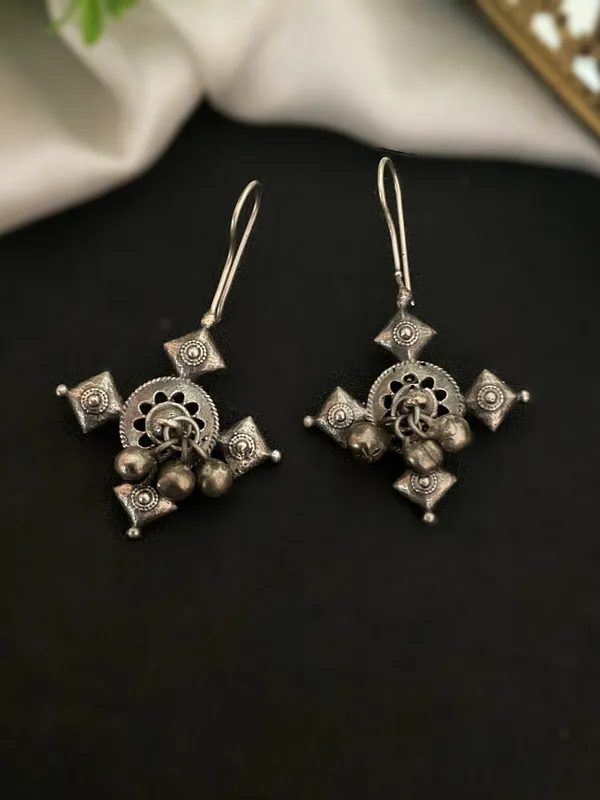 Aashmi_Ghungroo_Silver_Plated_Hook_Earrings