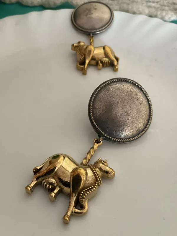 Nandi_Dual_Tone_Silver_Plated_Drop_Earring