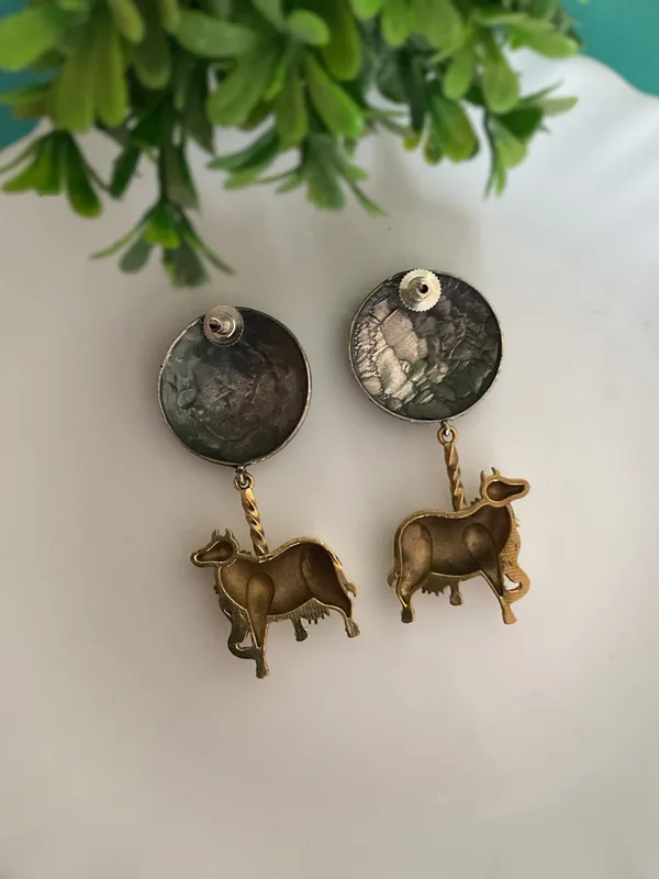Nandi_Dual_Tone_Silver_Plated_Drop_Earring