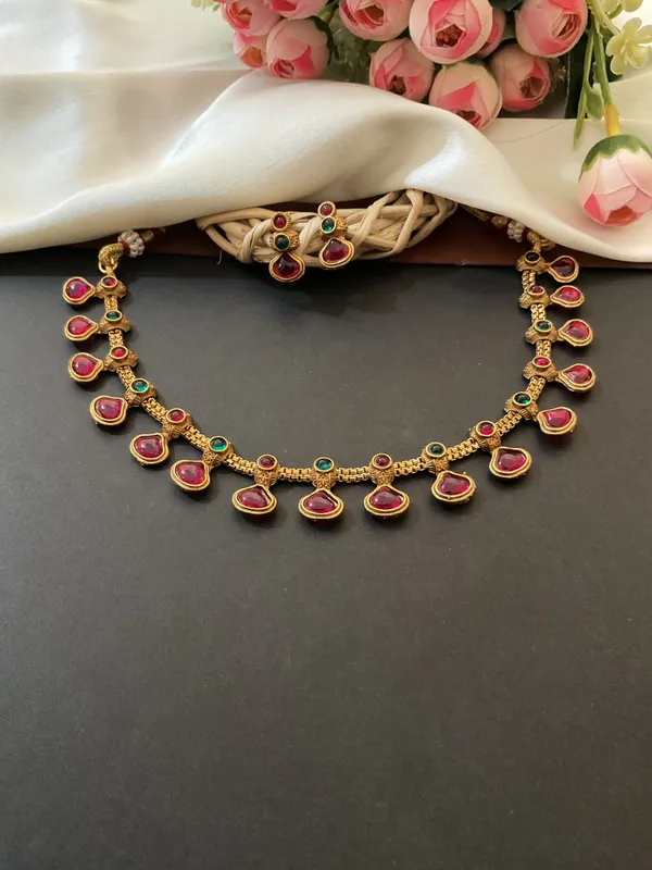 Aashimaa_Gold-Plated_Ethnic_Red_&_Green_Stone_Necklace_Set