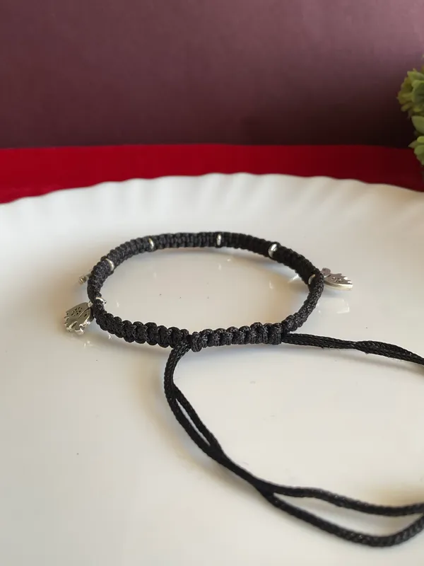 Veena_Black_Thread_Elephant_Charm_Macrame_Anklet_Pair_For_Women