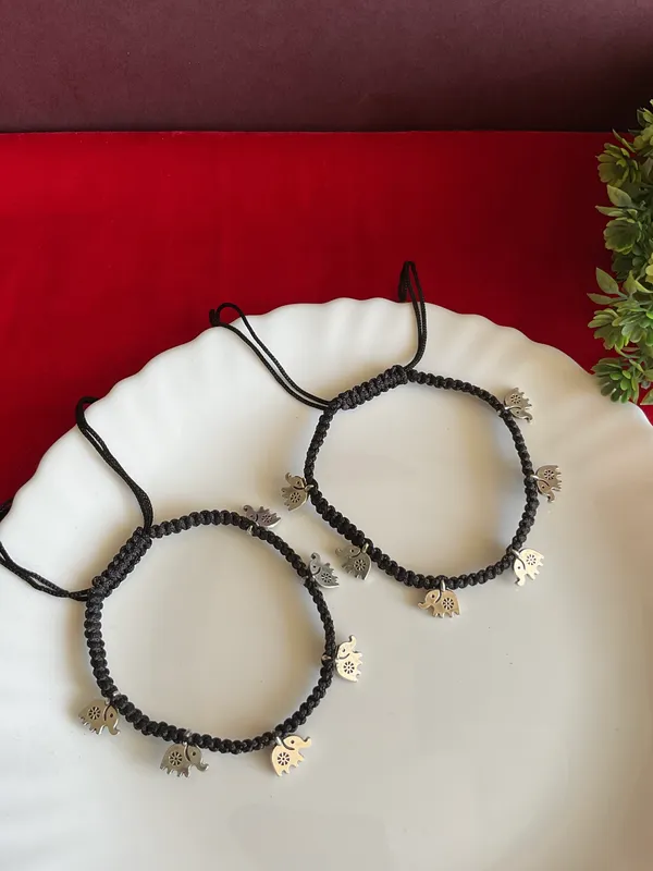 Veena_Black_Thread_Elephant_Charm_Macrame_Anklet_Pair_For_Women