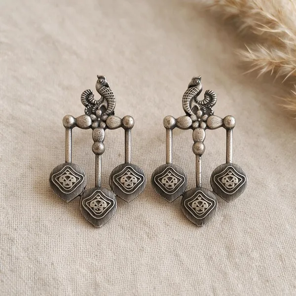 Morpankhi_Silver_Plated_Stud_Earring