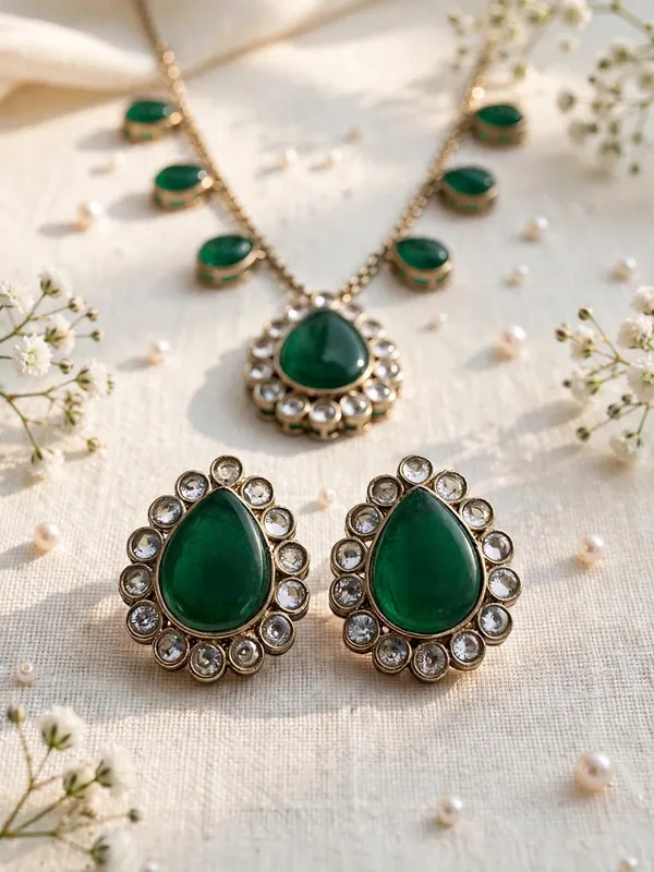 Viri_Green_Stone_Apala_Polish_Necklace_Set