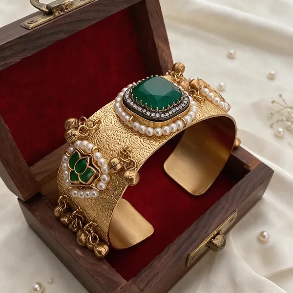 Mohana_Gold_Plated_Paachi_Kundan_Ghungroo_Green_Stone_Hand_Kada