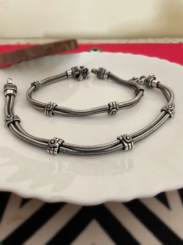 Tvarika_Double_Layer_Silver_Plated_Pair_Of_Anklets