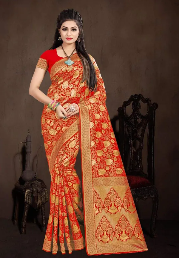 Red_Banarasi_Silk_Saree_With_Blouse_Piece_For_Women