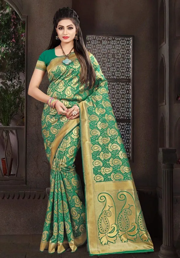 Green_Banarasi_Silk_Saree_With_Blouse_Piece_For_Women