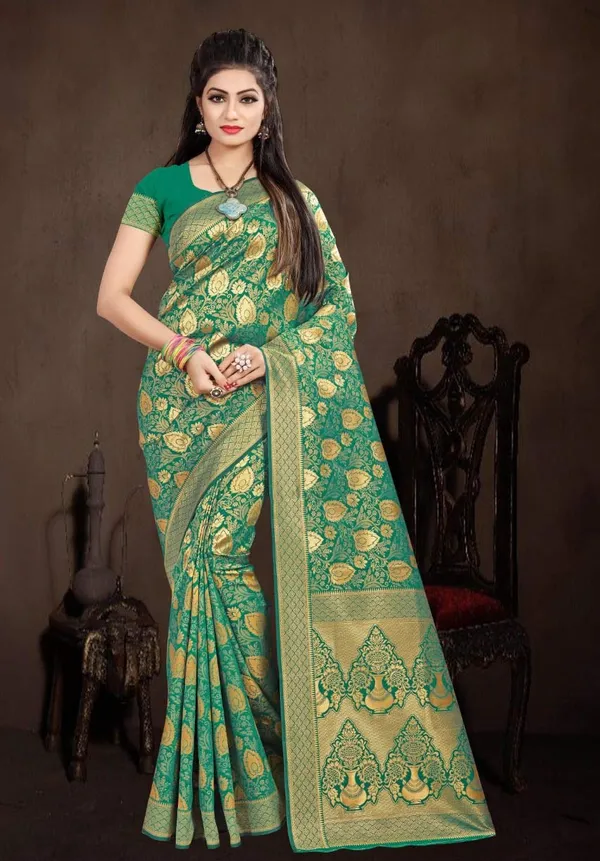 Green_Banarasi_Silk_Saree_With_Blouse_Piece_For_Women