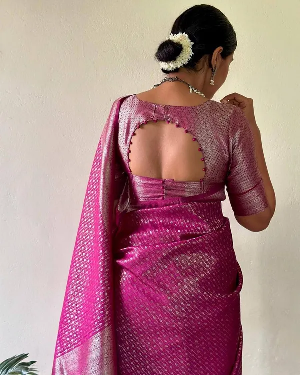 Pink_Silk_Woven_Geometric_Saree_For_Women