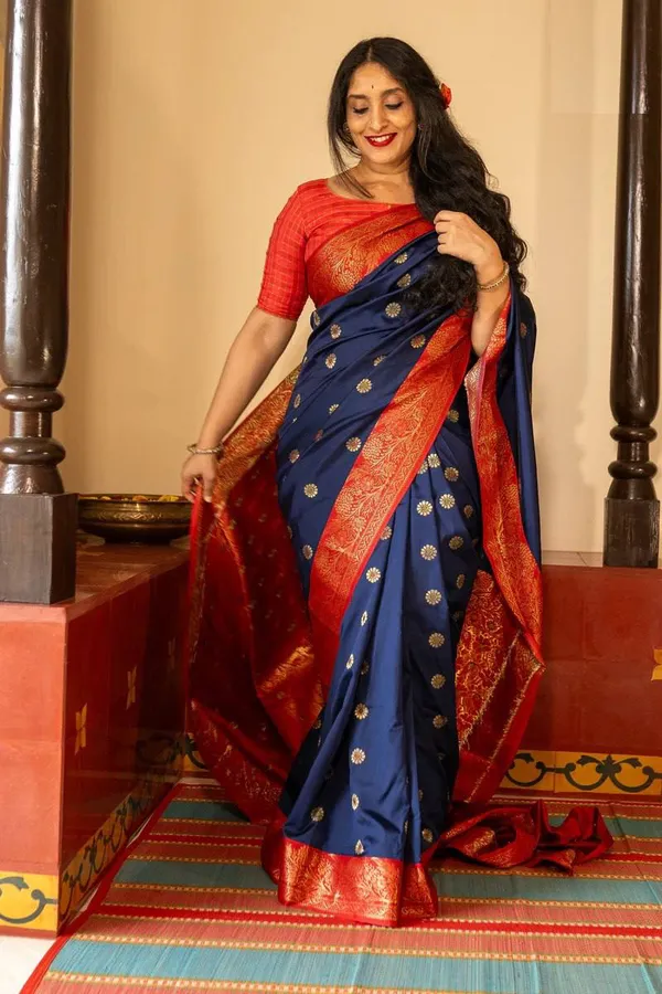 Navy_Blue_Silk_Brocade_Saree_For_Women