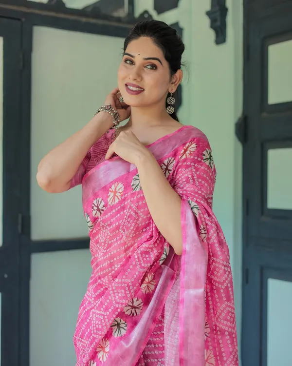 Pink_Cotton_Geometric_Printed_Saree_For_Women
