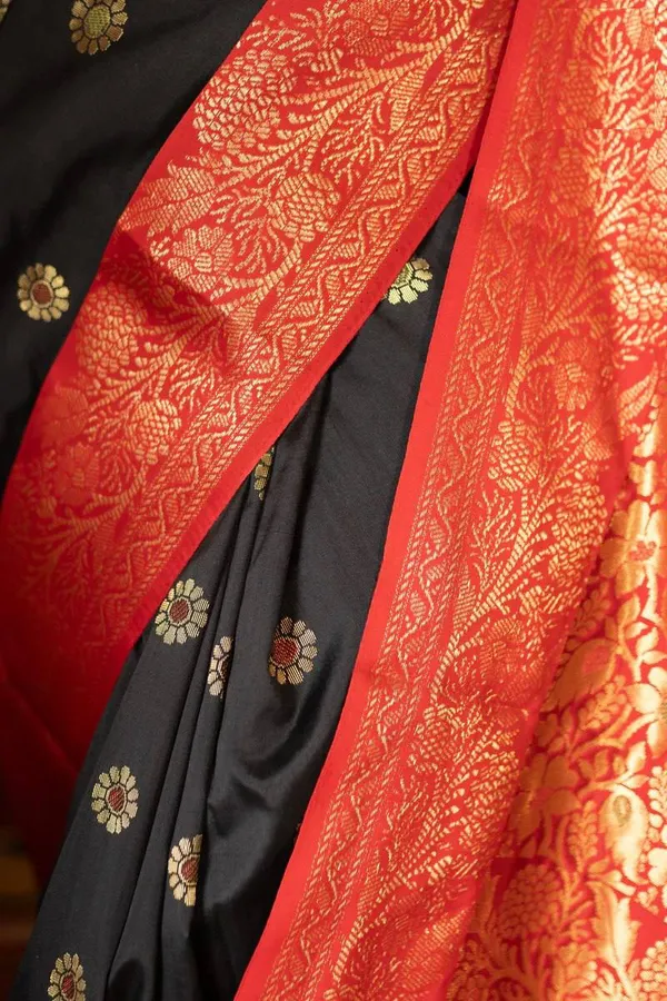Navy_Blue_Silk_Brocade_Saree_For_Women