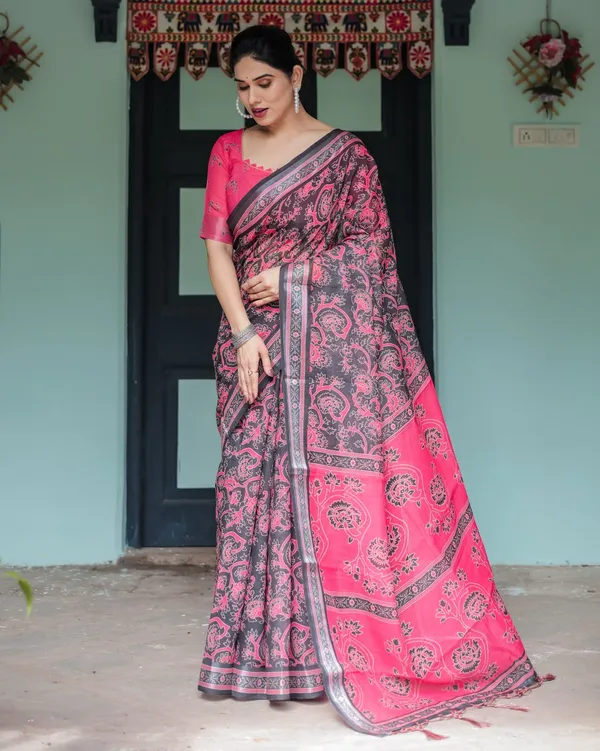 Pink_Black_Cotton_Paisley_Floral_Printed_Saree_For_Women