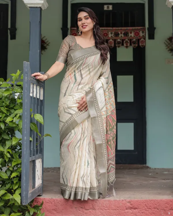 Grey_Cotton_Geometric_Floral_Printed_Saree_For_Women