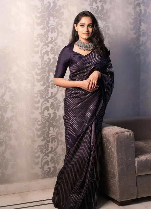 Black_Silk_Striped_Saree_For_Women