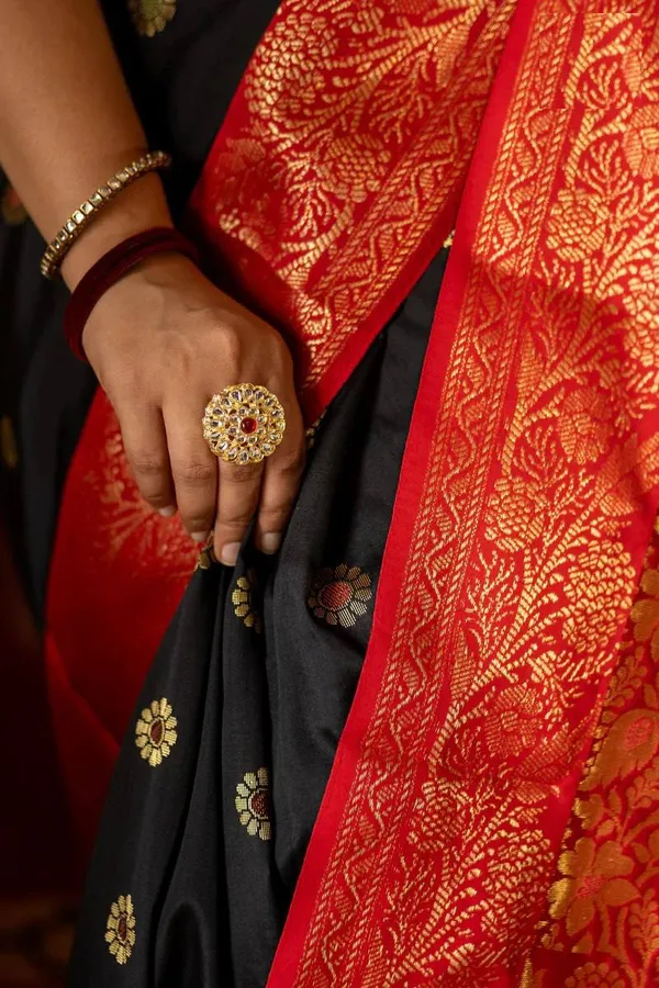 Navy_Blue_Silk_Brocade_Saree_For_Women