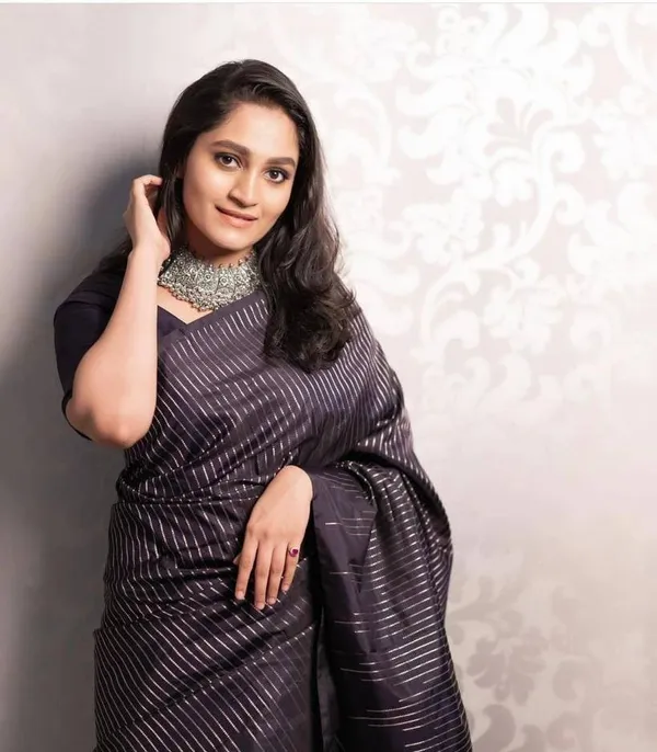 Black_Silk_Striped_Saree_For_Women