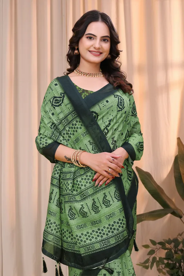 Green_Cotton_Geometric_Paisley_Printed_Saree_For_Women