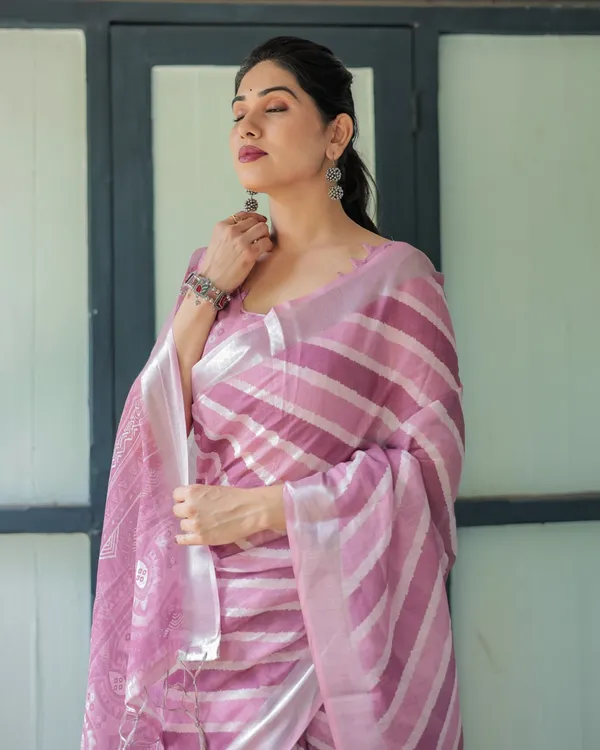 Pink_Cotton_Striped_Printed_Saree_For_Women