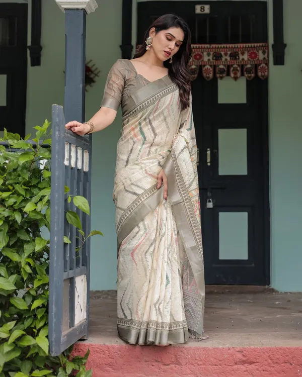 Grey_Cotton_Geometric_Floral_Printed_Saree_For_Women