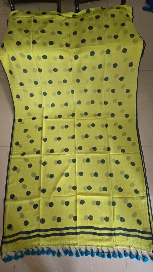 Neon_Green_Big_Polka_Dots_Mul_Saree