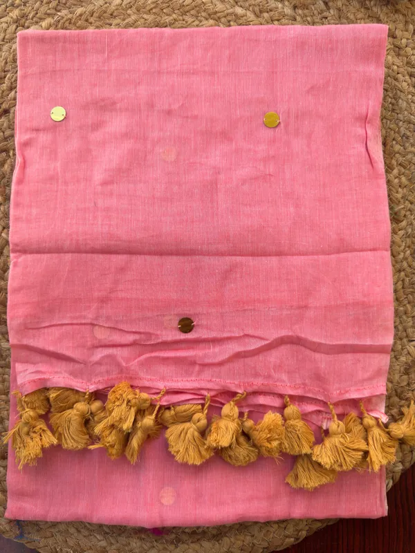Peach_Rashmika_inspired_Gini_Sequins_Mul_Saree
