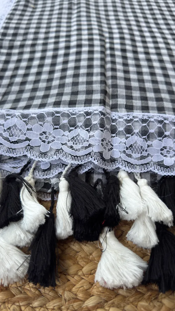 Black_and_White_checks_with_Lace_Mul_Saree