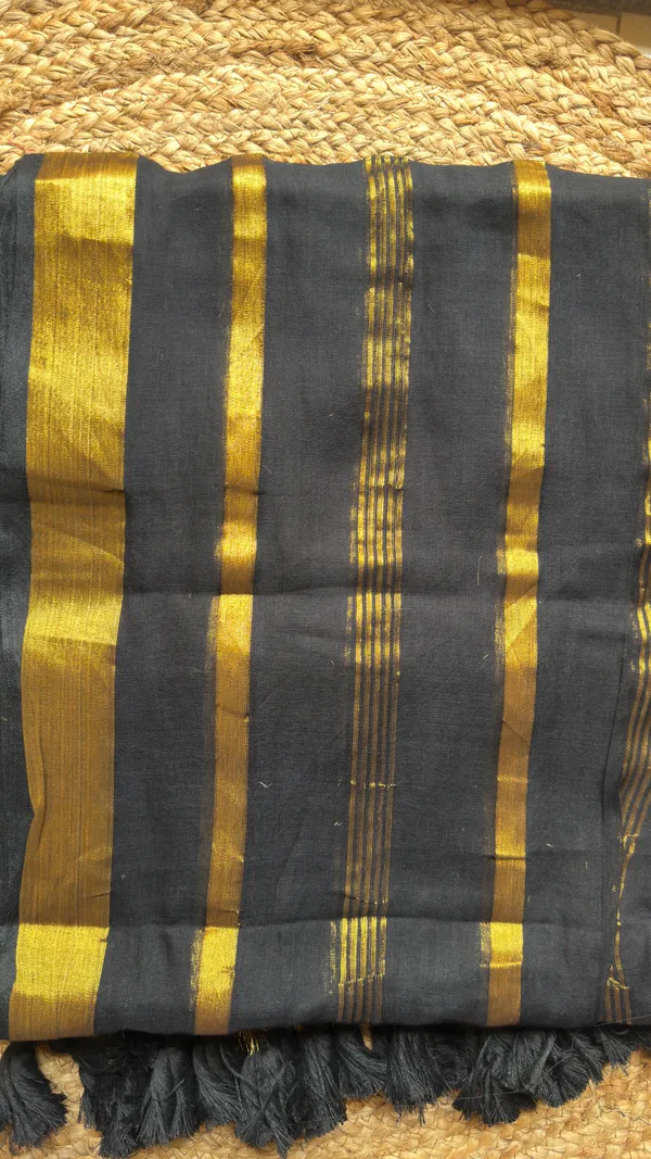 Black_Zari_lines_Mul_Saree